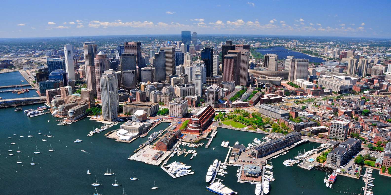 Exploring Boston’s Neighborhoods: From Historic Beacon Hill to Trendy Seaport